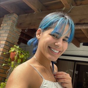 Meet your Posher, Elizabeth